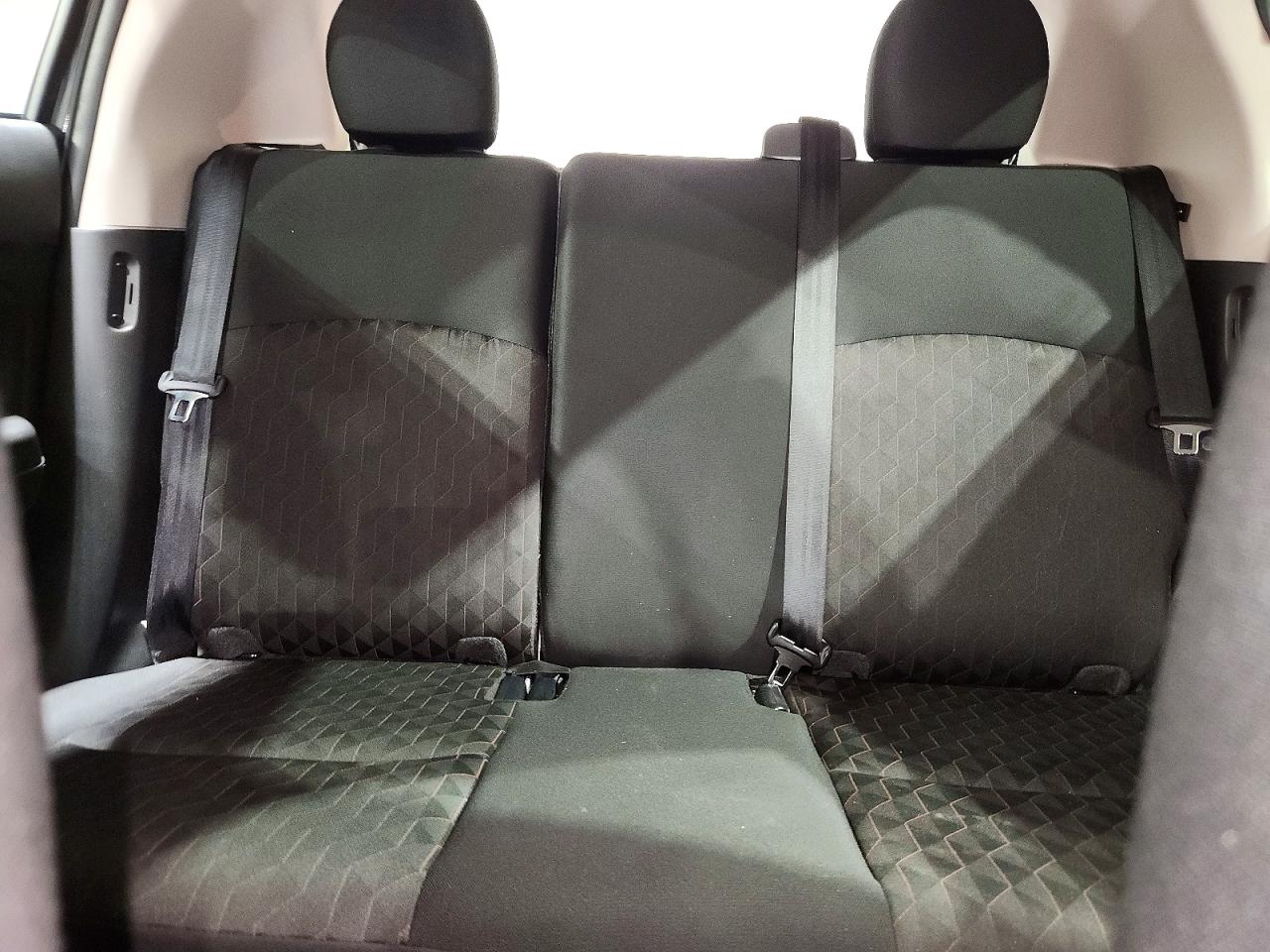 Mitsubishi Mirage Es