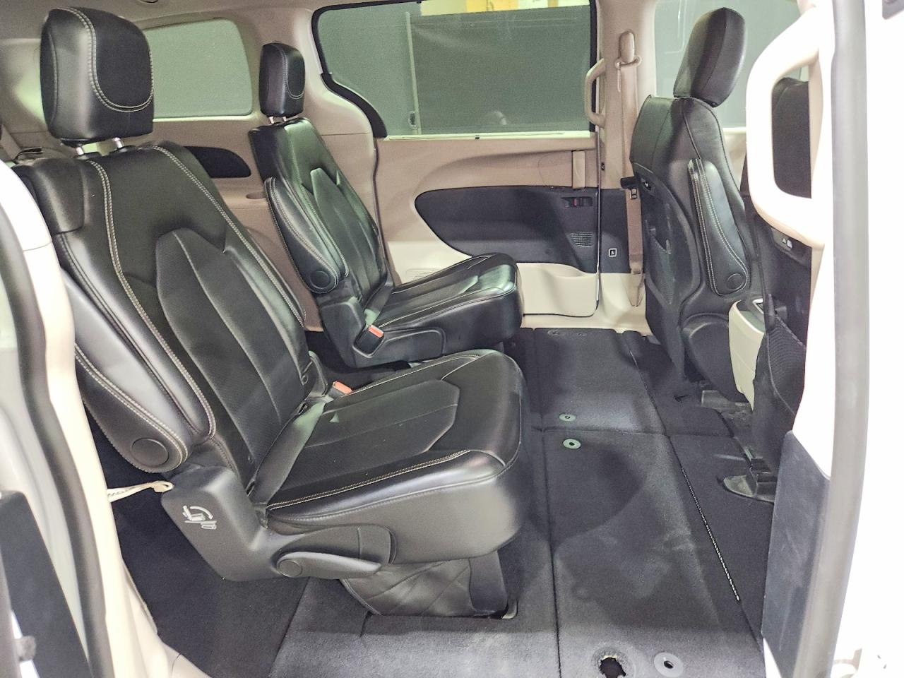 Chrysler Pacifica Touring L