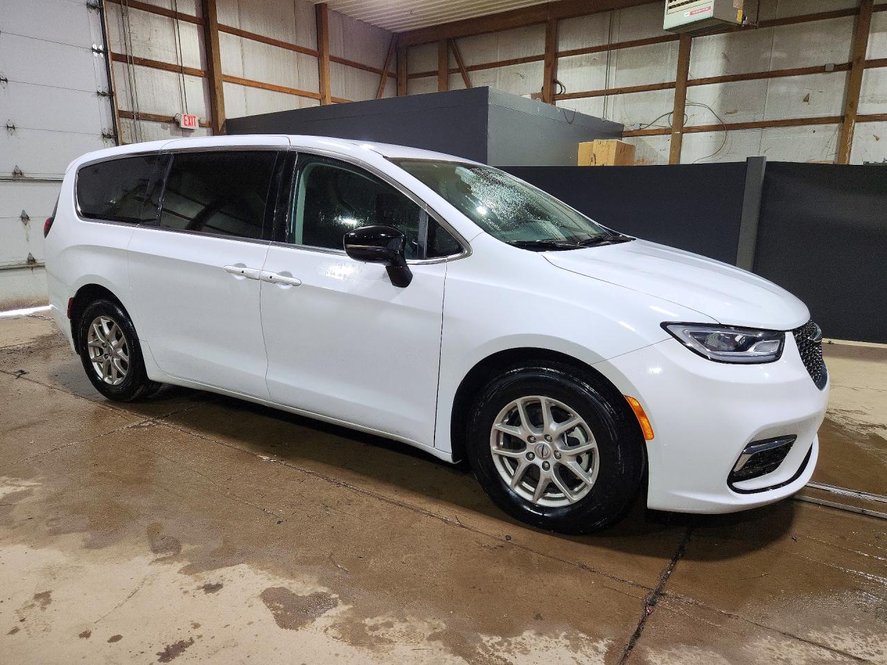 Chrysler Pacifica Touring L