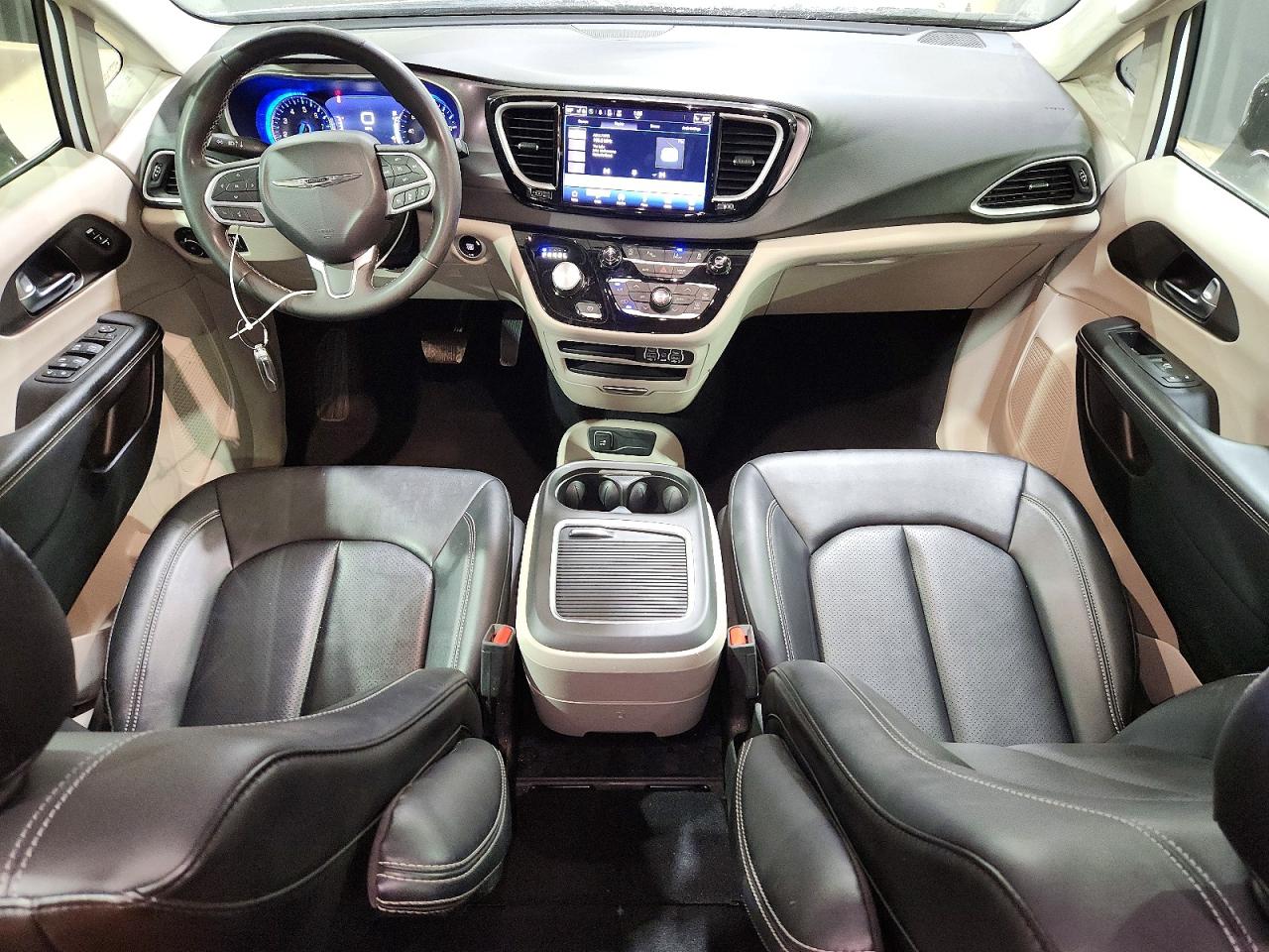 Chrysler Pacifica Touring L