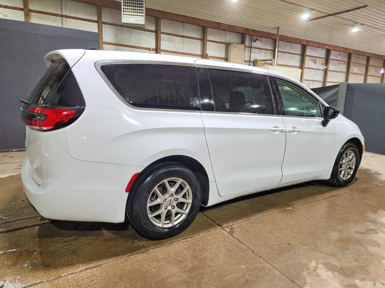 Chrysler Pacifica Touring L