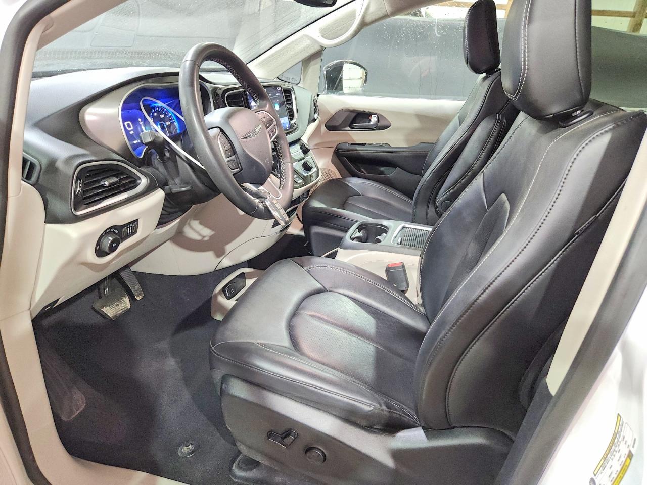 Chrysler Pacifica Touring L