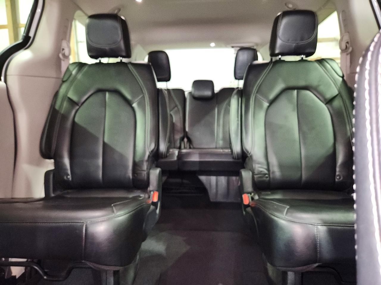 Chrysler Pacifica Touring L