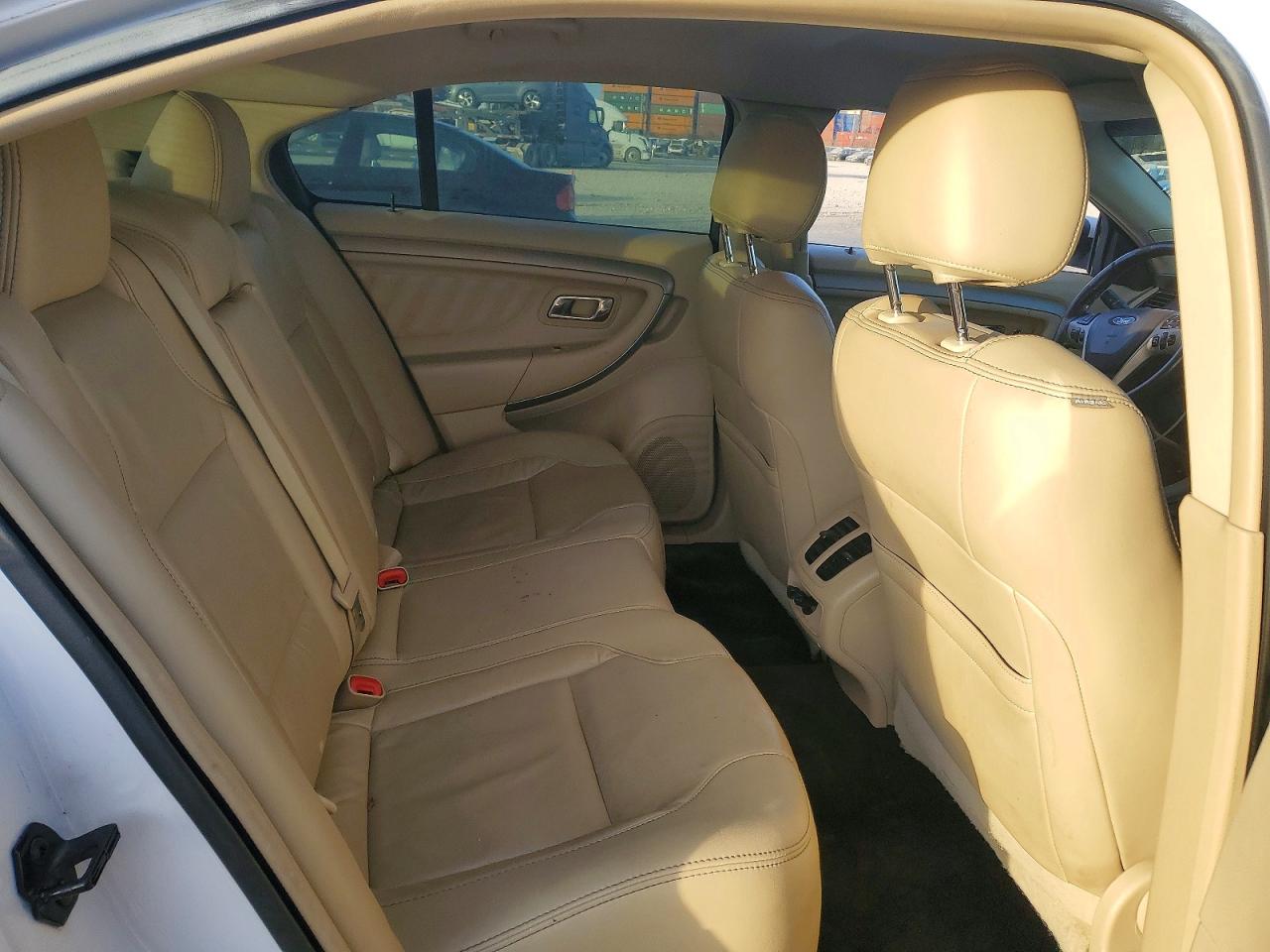 Ford Taurus Sel