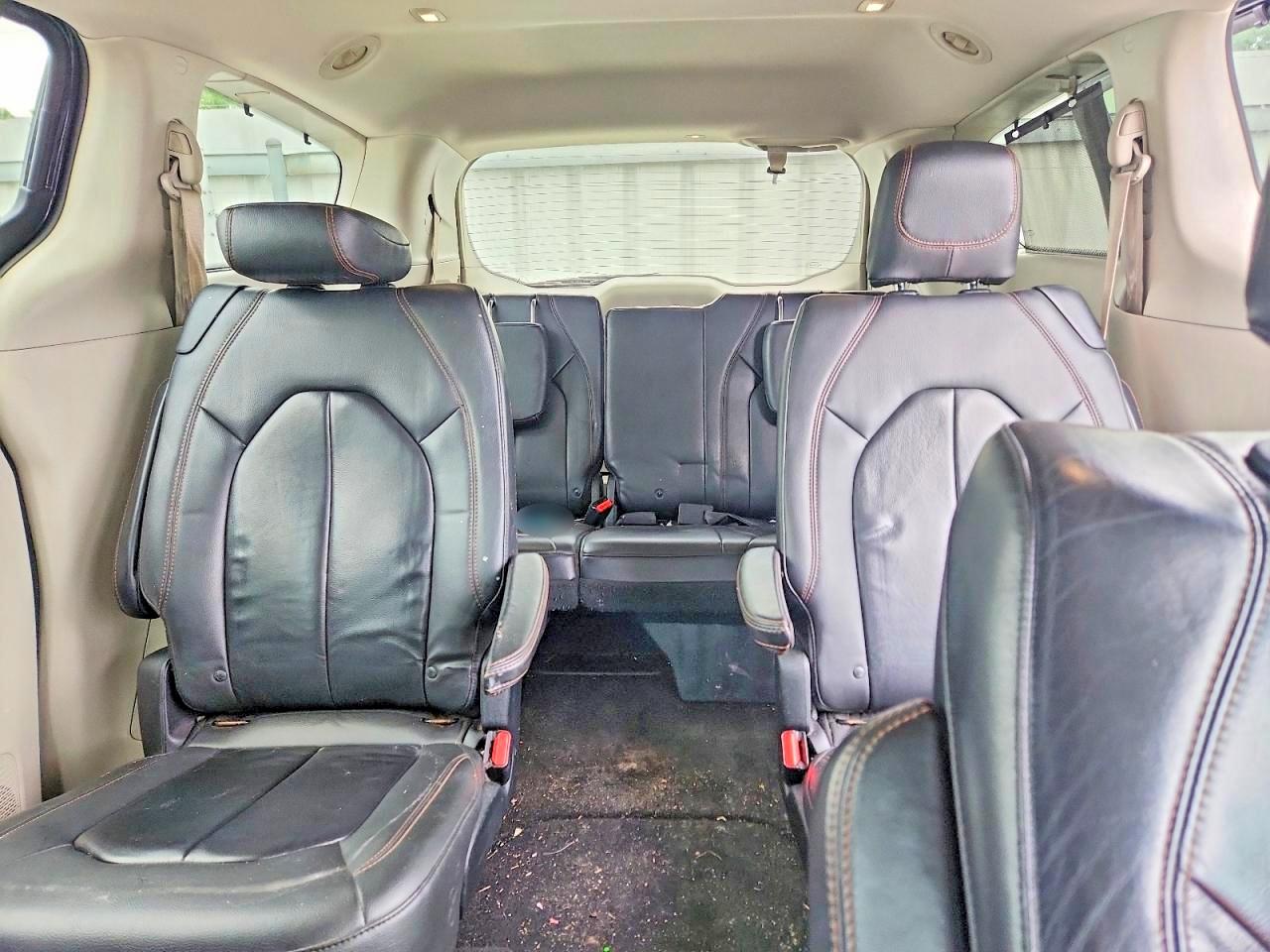 Chrysler Pacifica Touring L