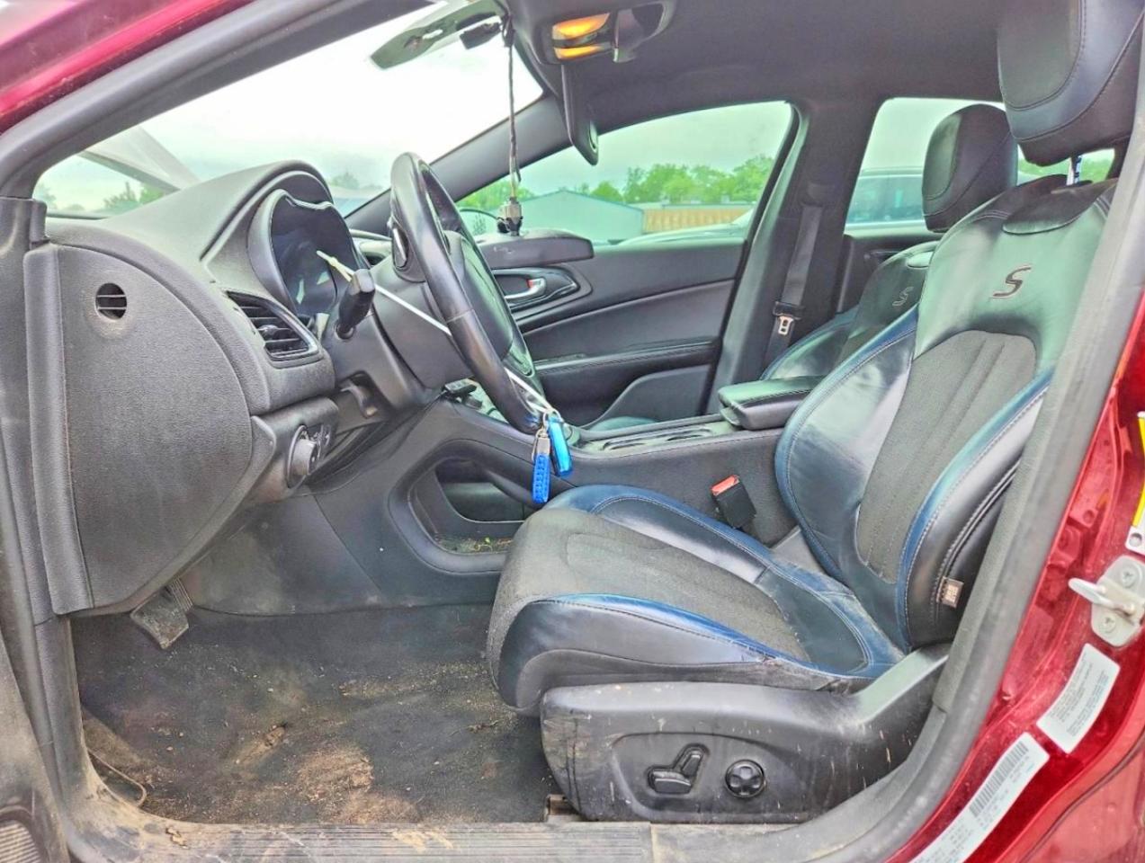 Chrysler 200 S