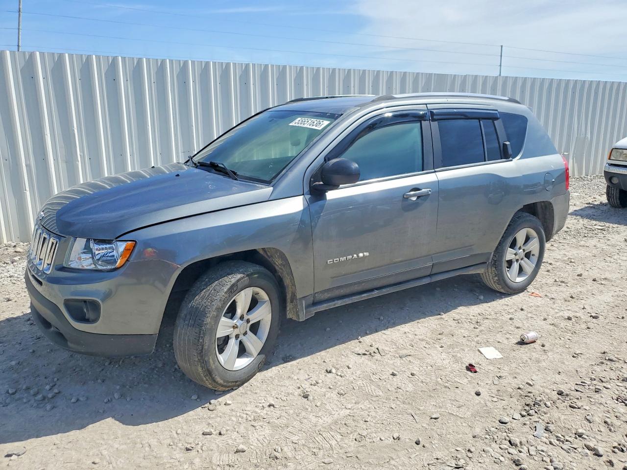 Salvage Jeep Compass Image