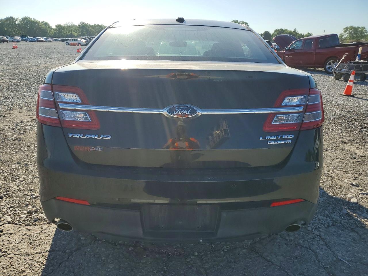 Ford Taurus Limited