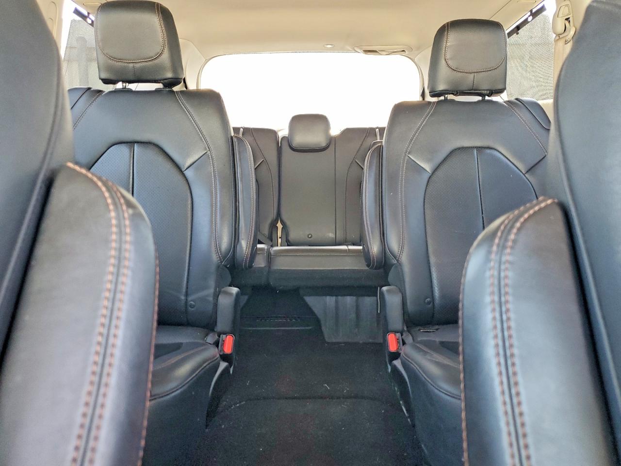 Chrysler Pacifica Touring L