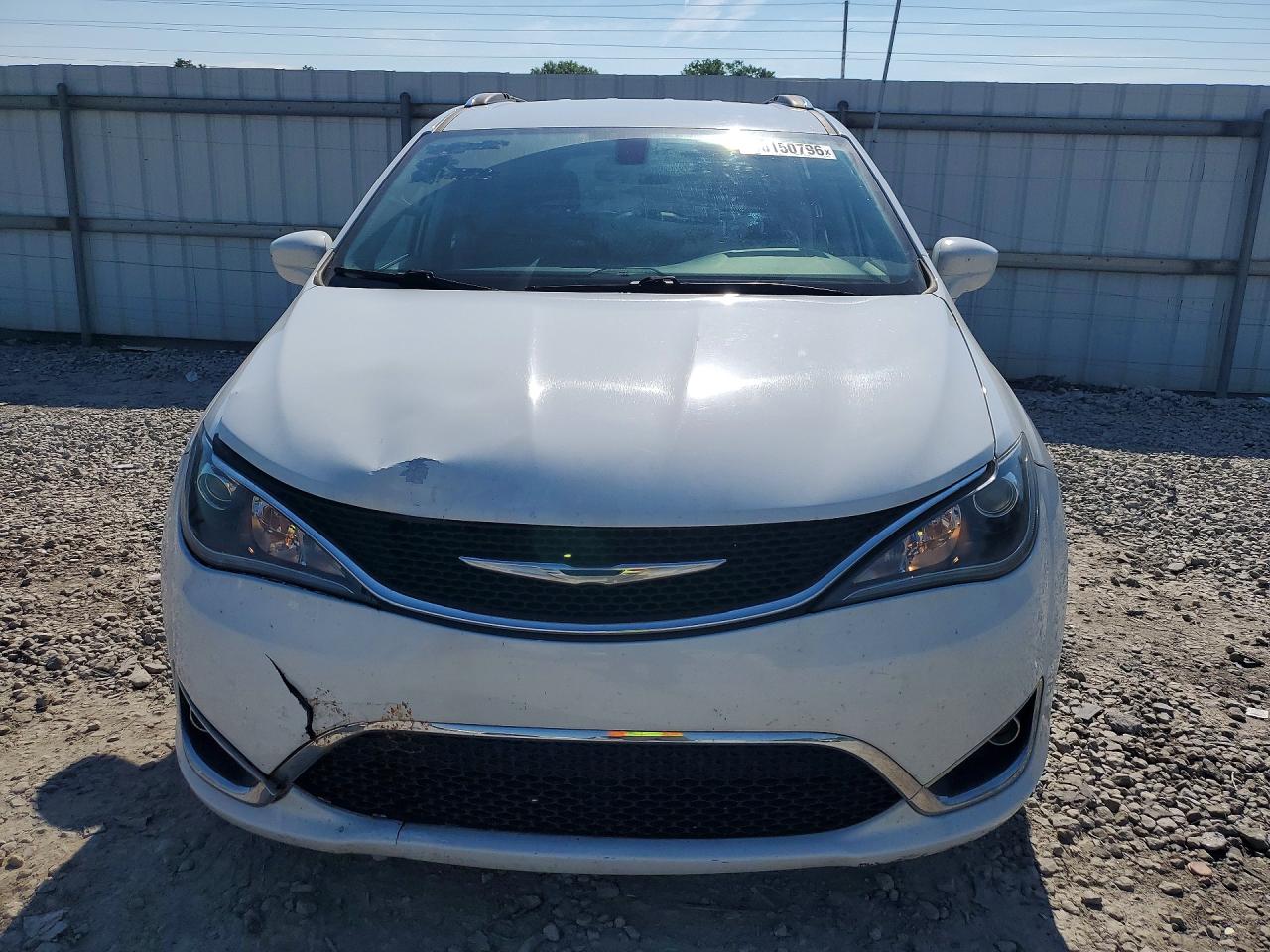 Chrysler Pacifica Touring L