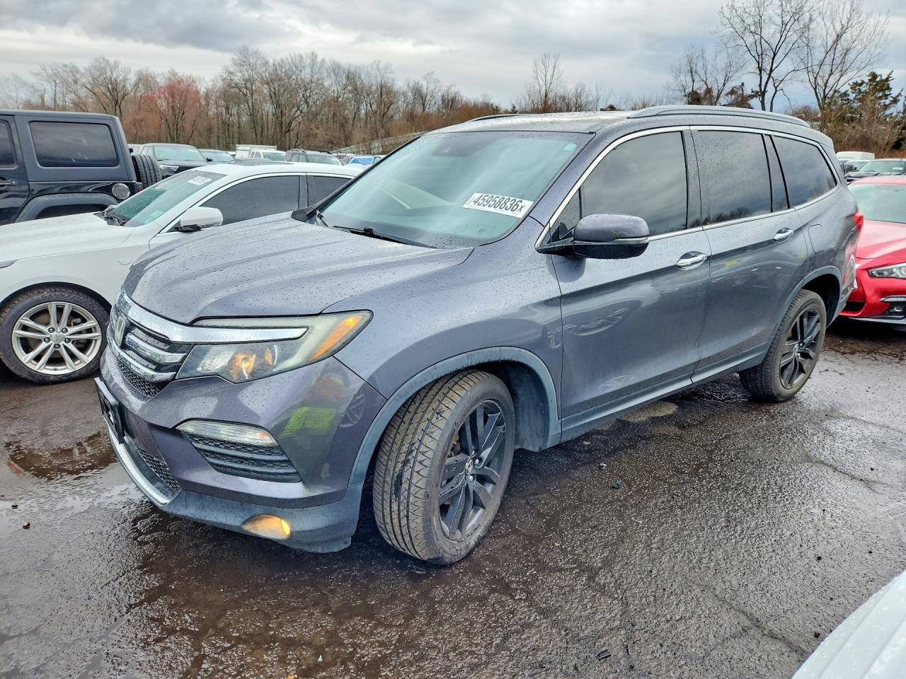 Salvage Honda Pilot Image