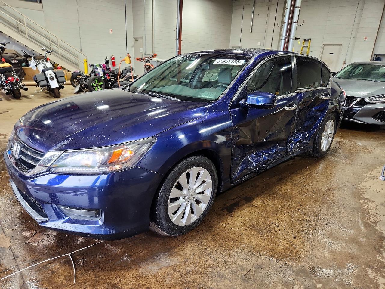Salvage Honda Accord Image
