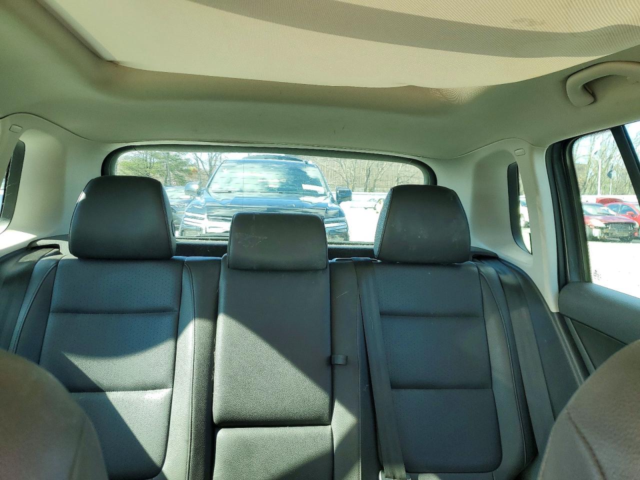 Volkswagen Tiguan S