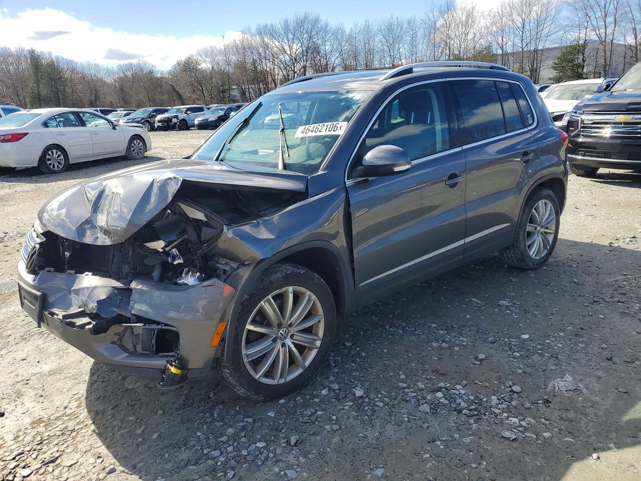 Salvage Volkswagen Tiguan Image