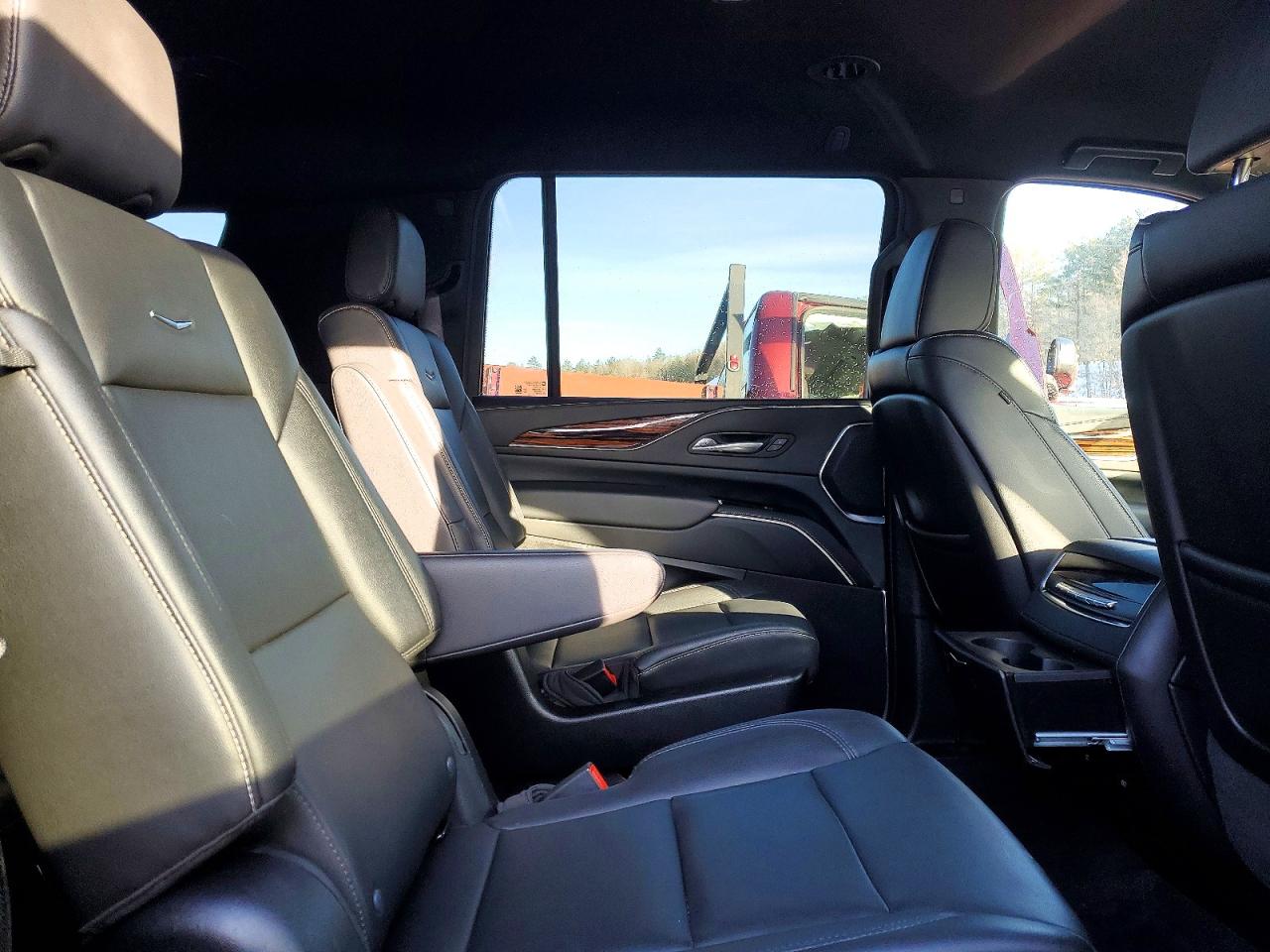 Cadillac Escalade Esv Luxury
