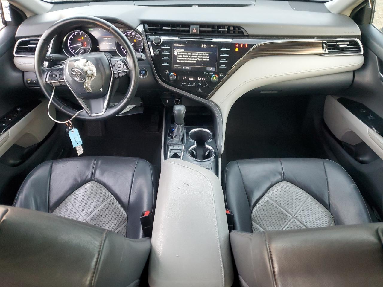 Toyota Camry Xle