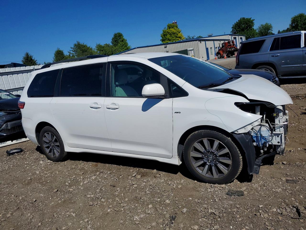 Toyota Sienna Le