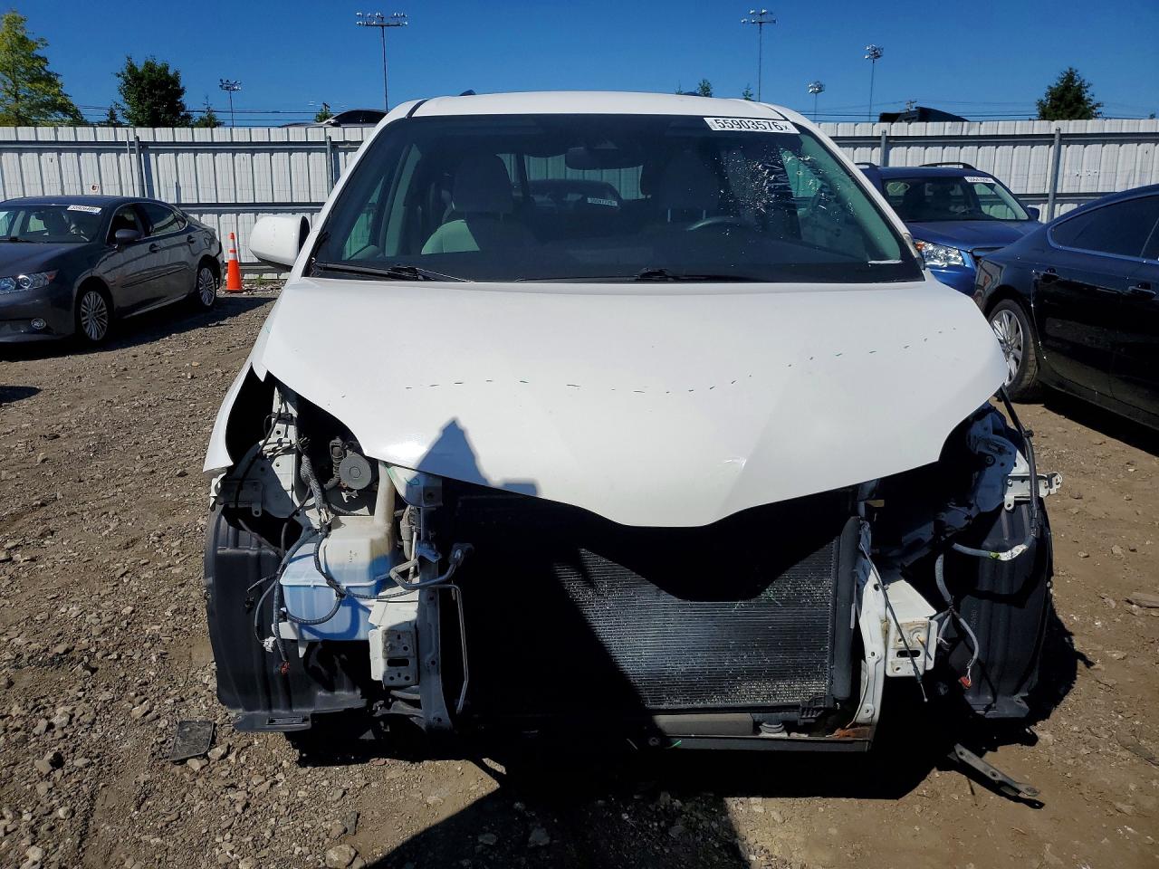 Toyota Sienna Le