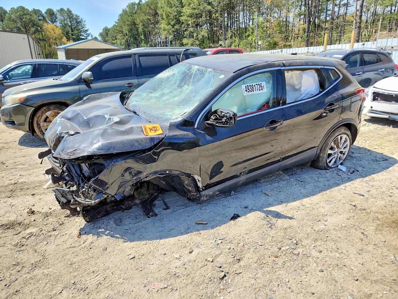 Salvage Nissan Rogue Image