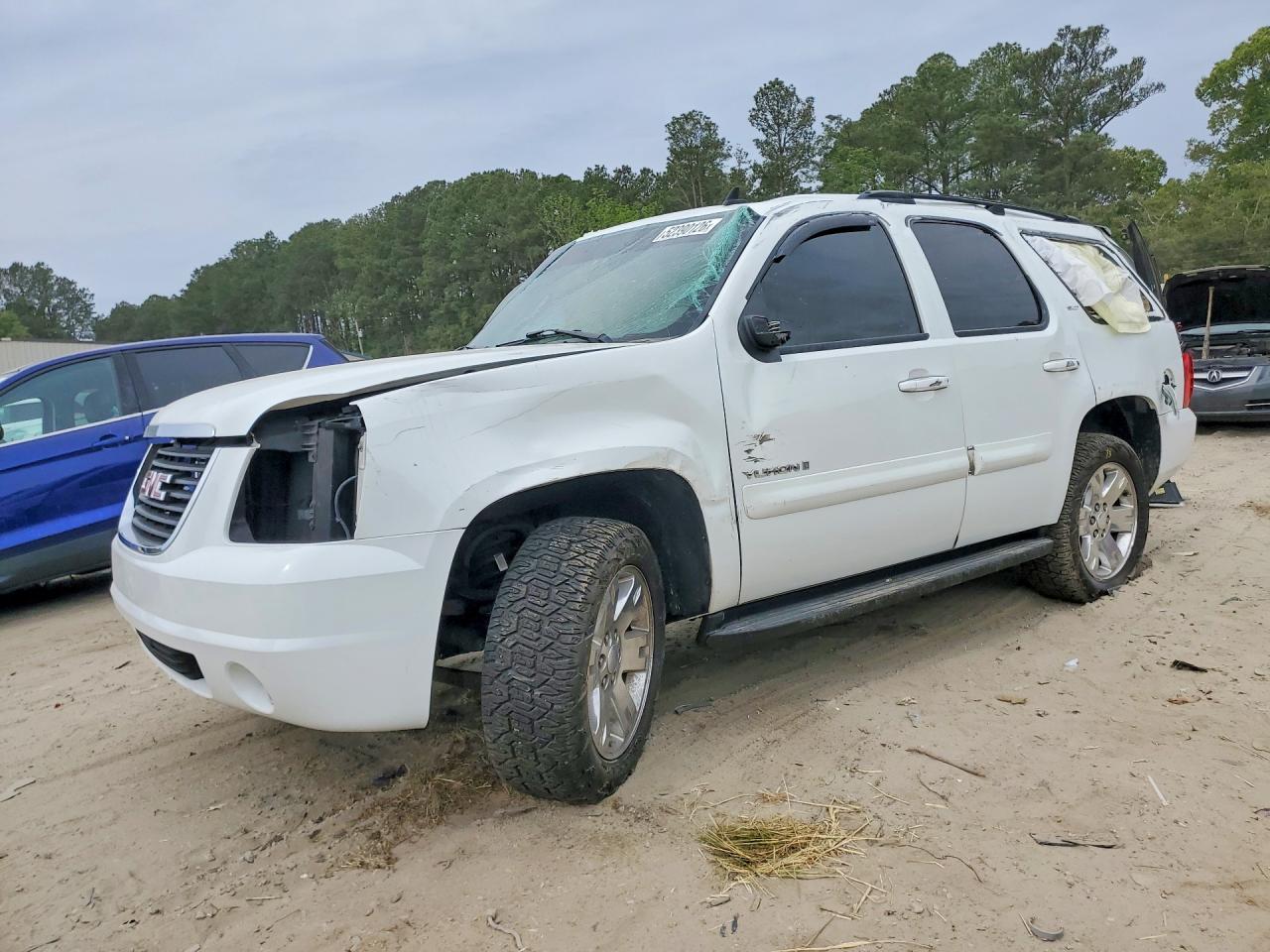 Salvage GMC Yukon Image
