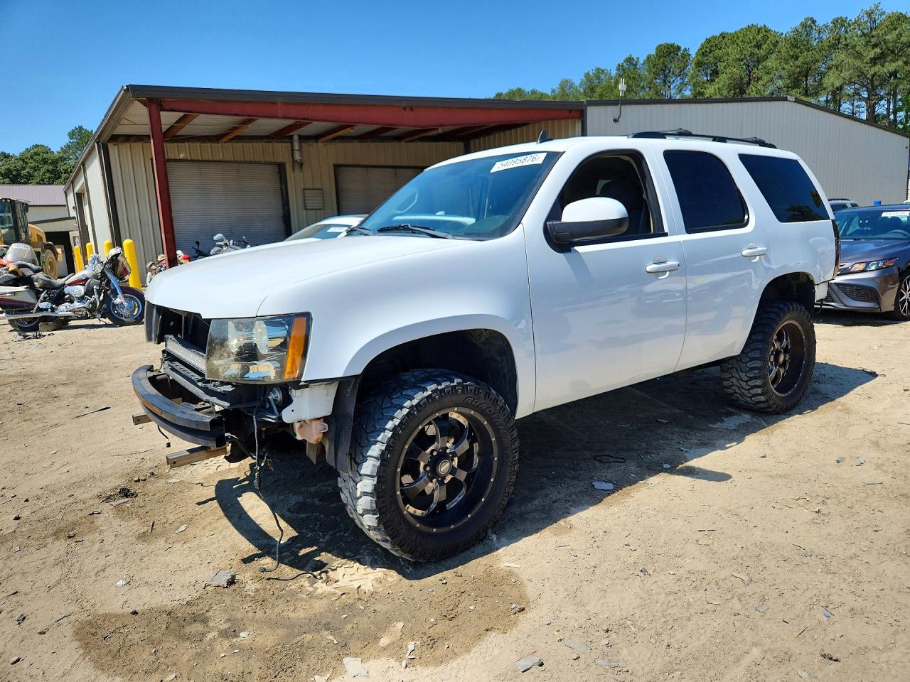 Salvage Chevrolet Tahoe Image