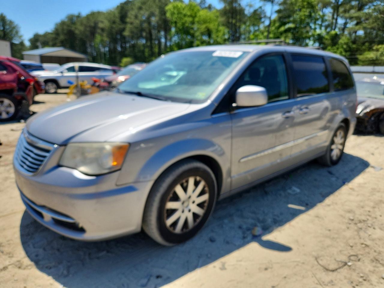 Salvage Chrysler Minivan Image