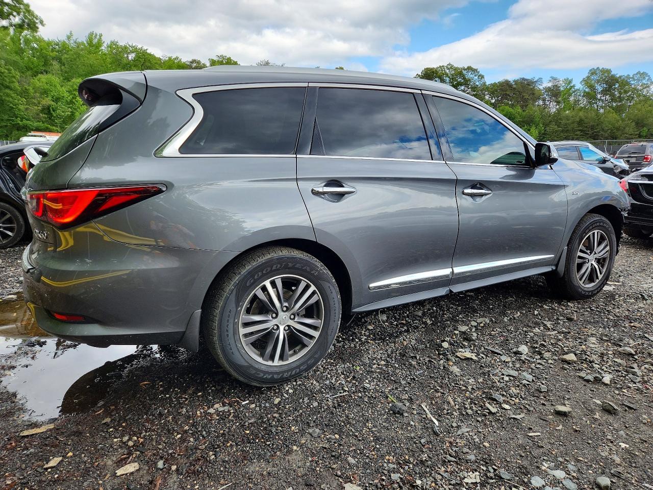 INFINITI Qx Luxe