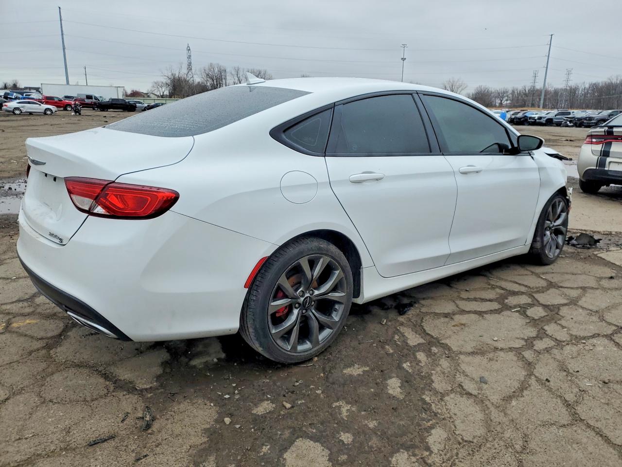 Chrysler 200 S