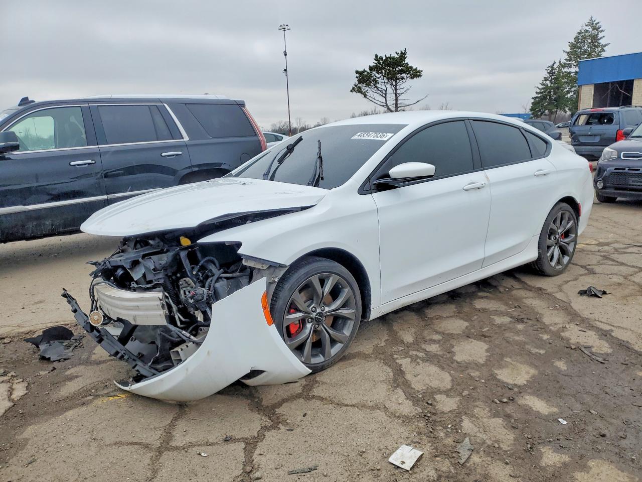 Salvage Chrysler 200 Image
