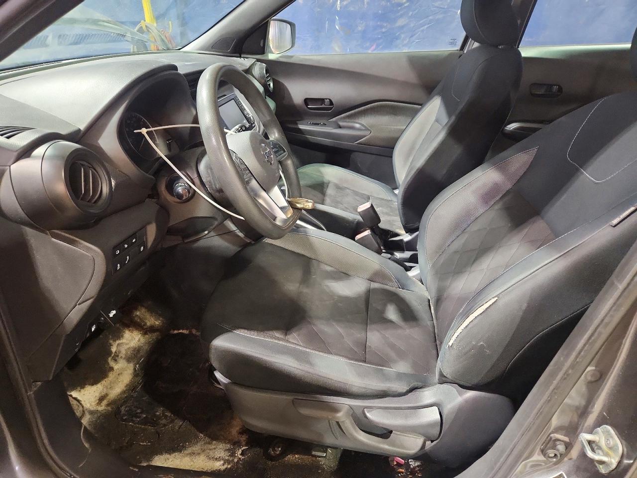 Nissan Kicks S