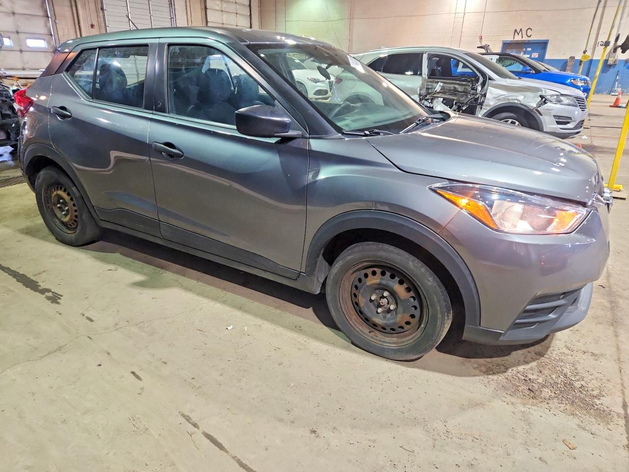 Nissan Kicks S