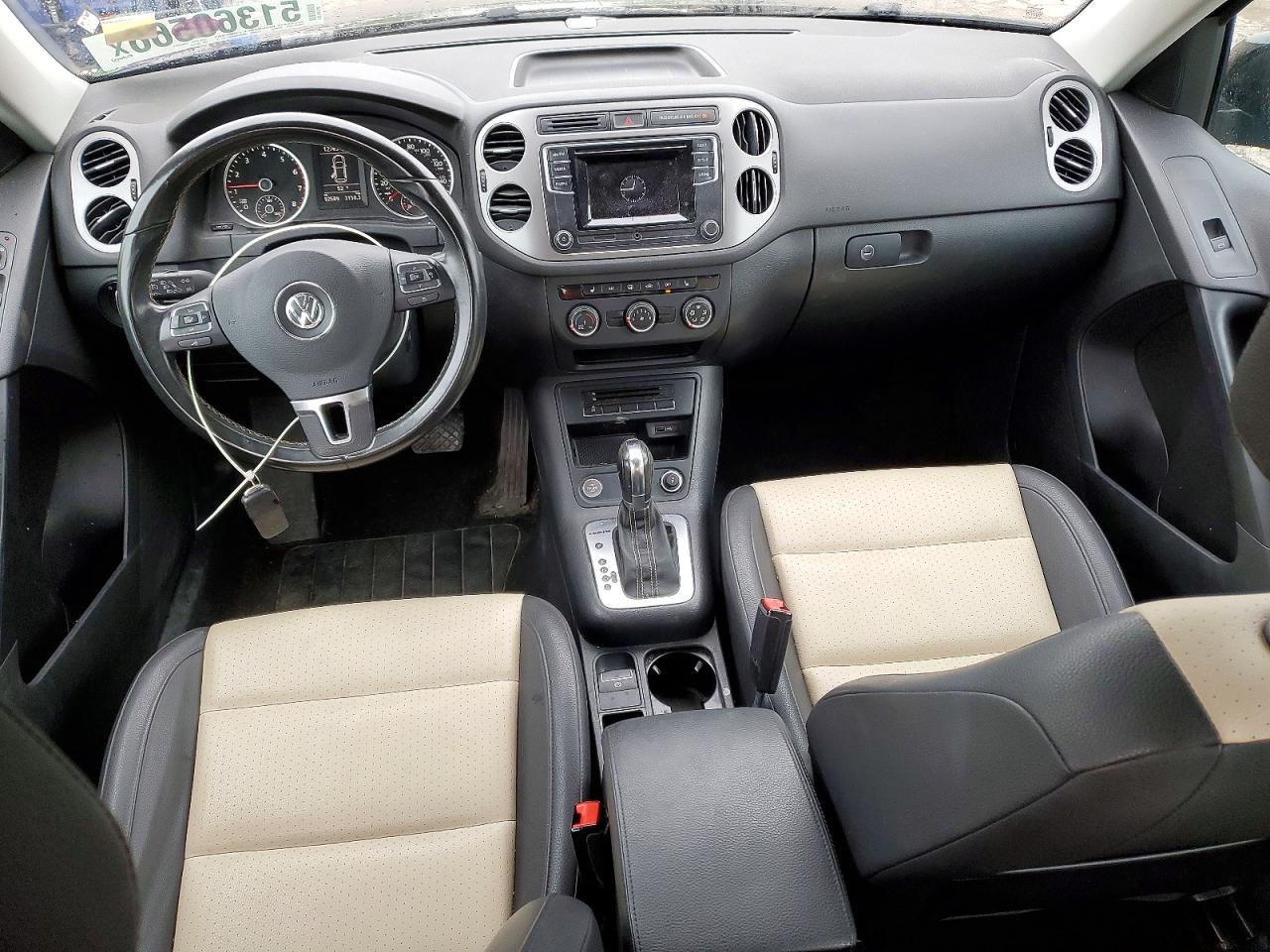 Volkswagen Tiguan S