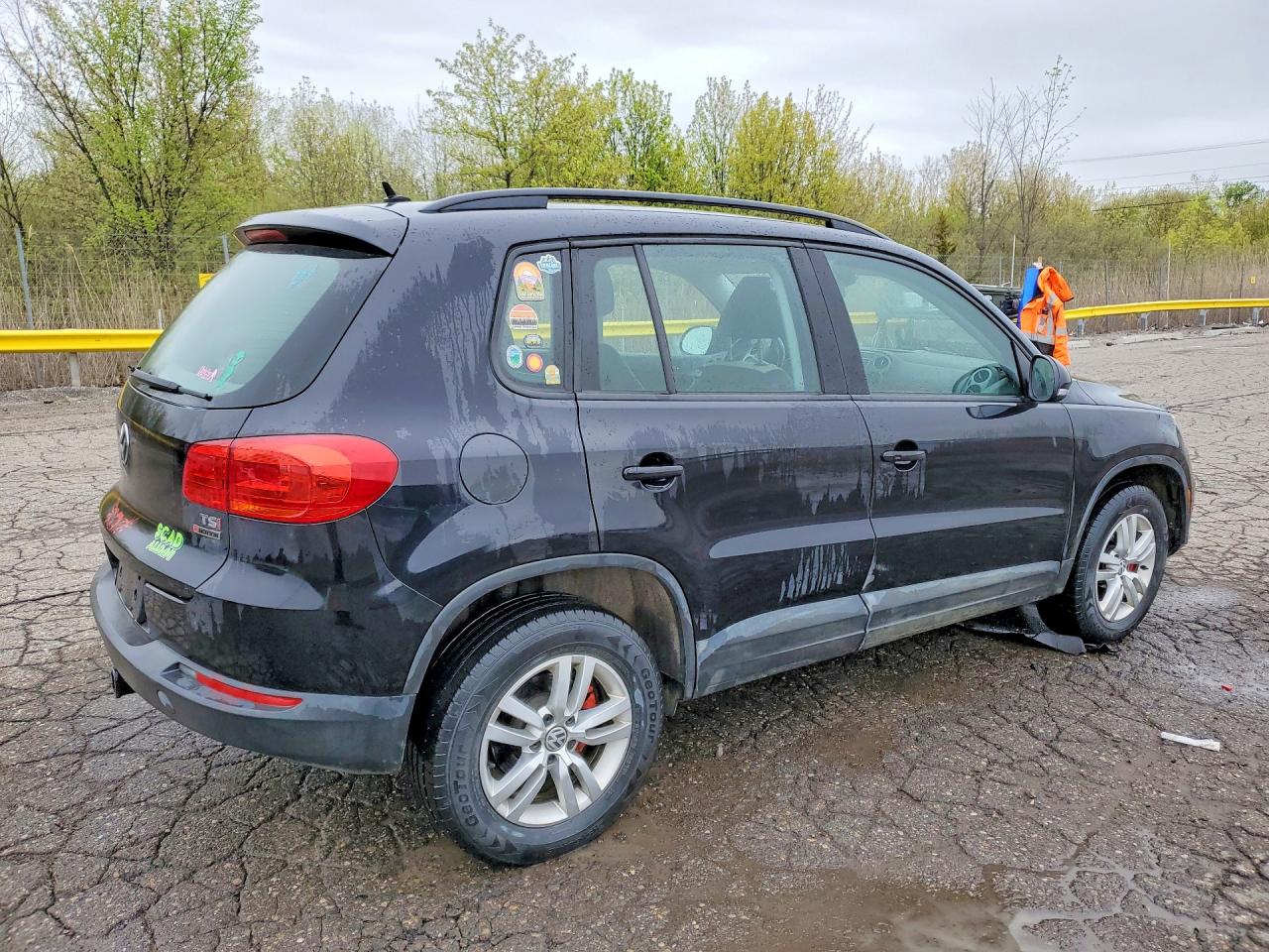 Volkswagen Tiguan S