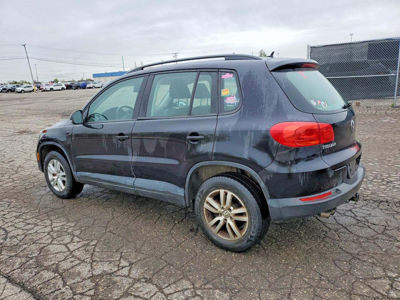 Volkswagen Tiguan S