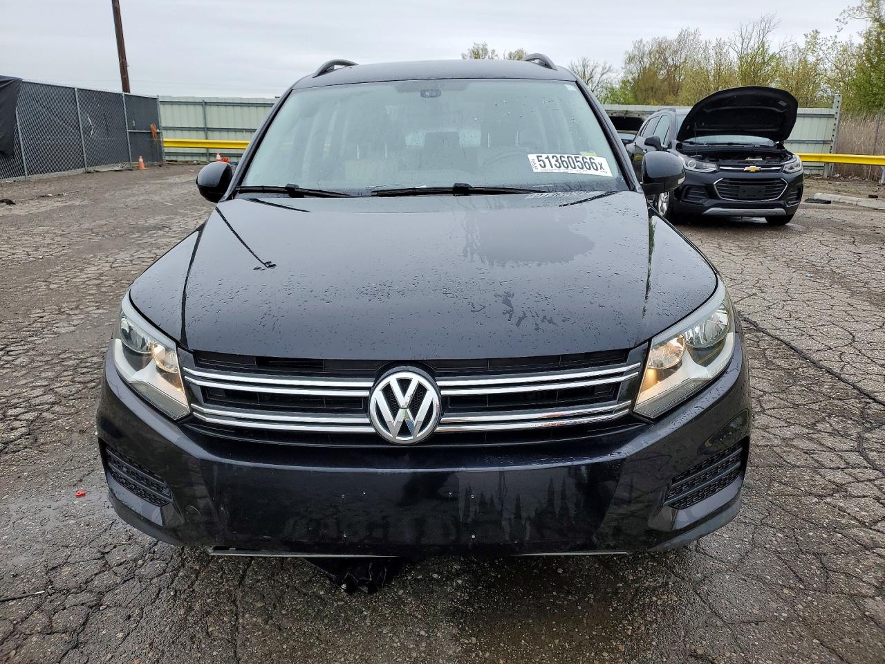 Volkswagen Tiguan S