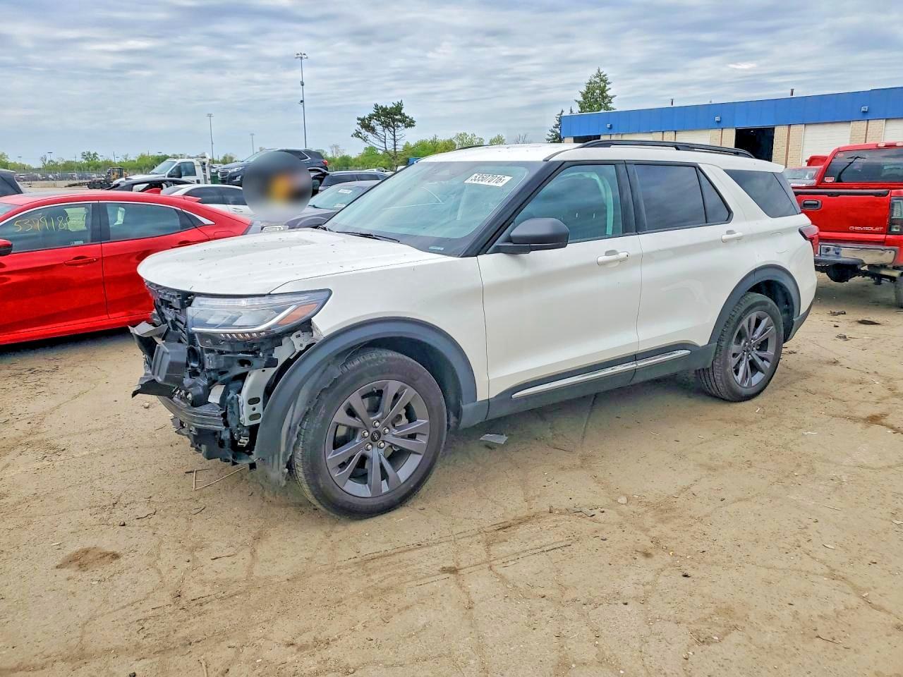 Salvage Ford Explorer Image