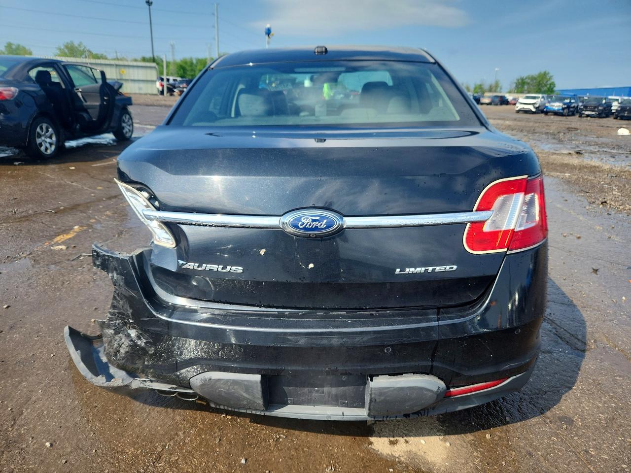 Ford Taurus Limited