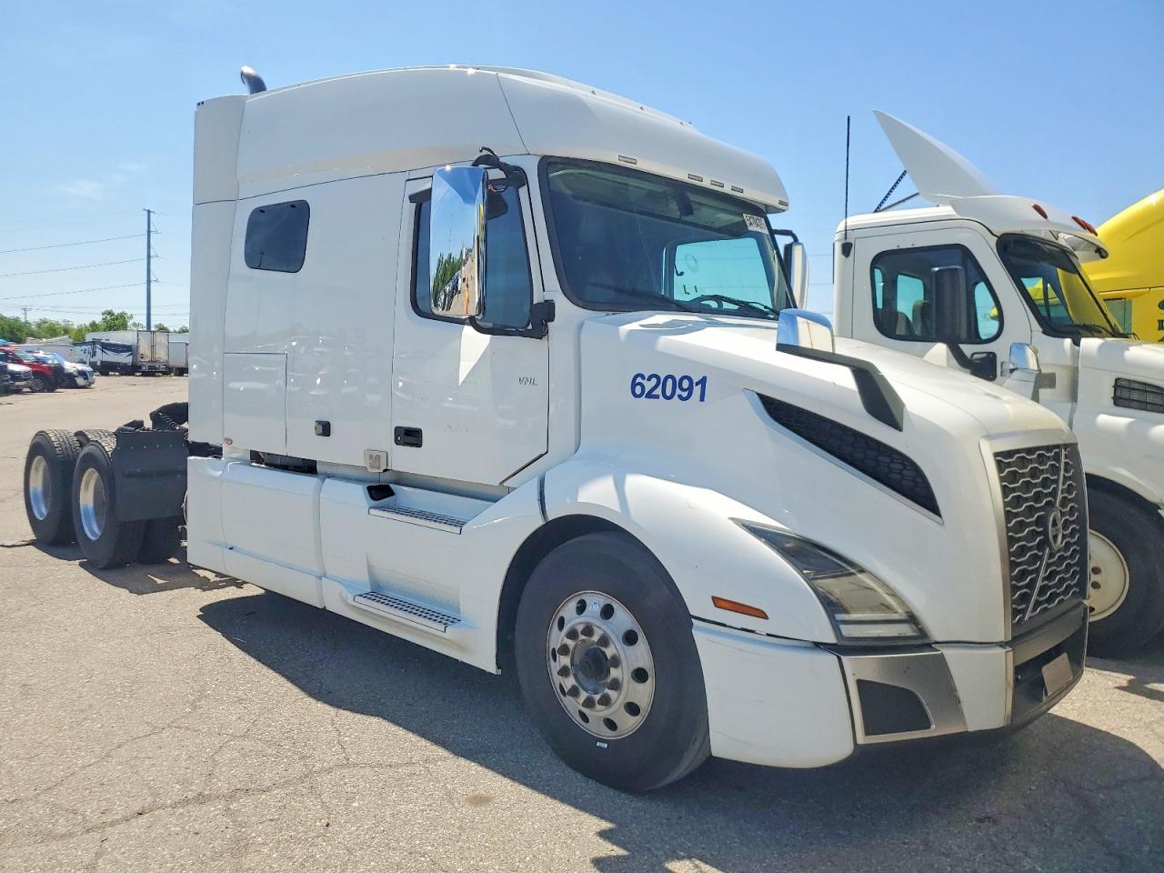 Salvage Volvo Vn Image