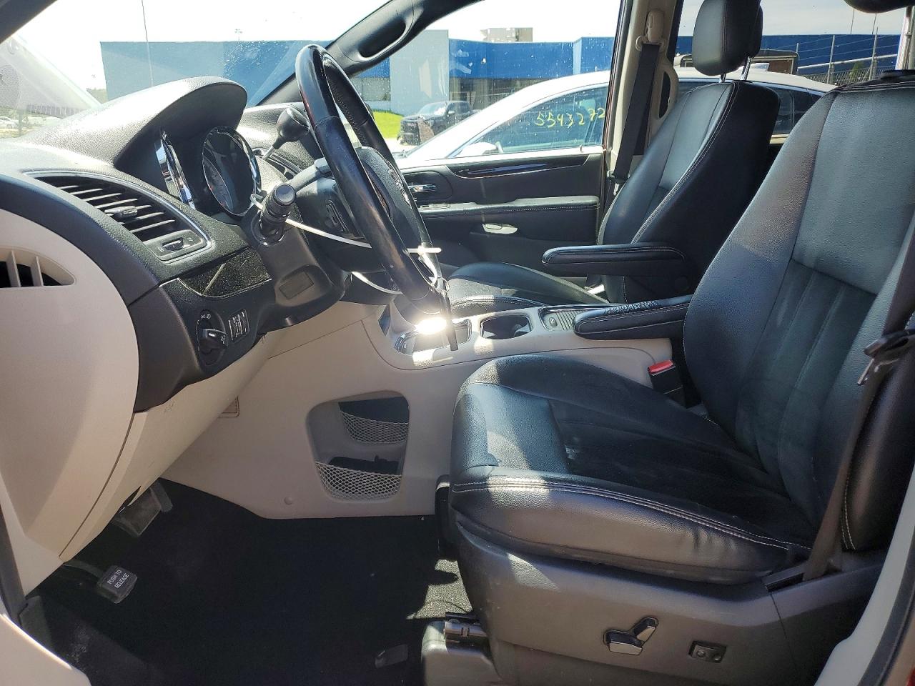 Dodge Caravan Sxt