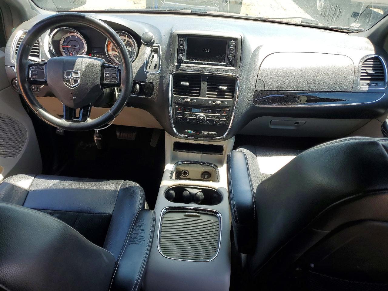 Dodge Caravan Sxt