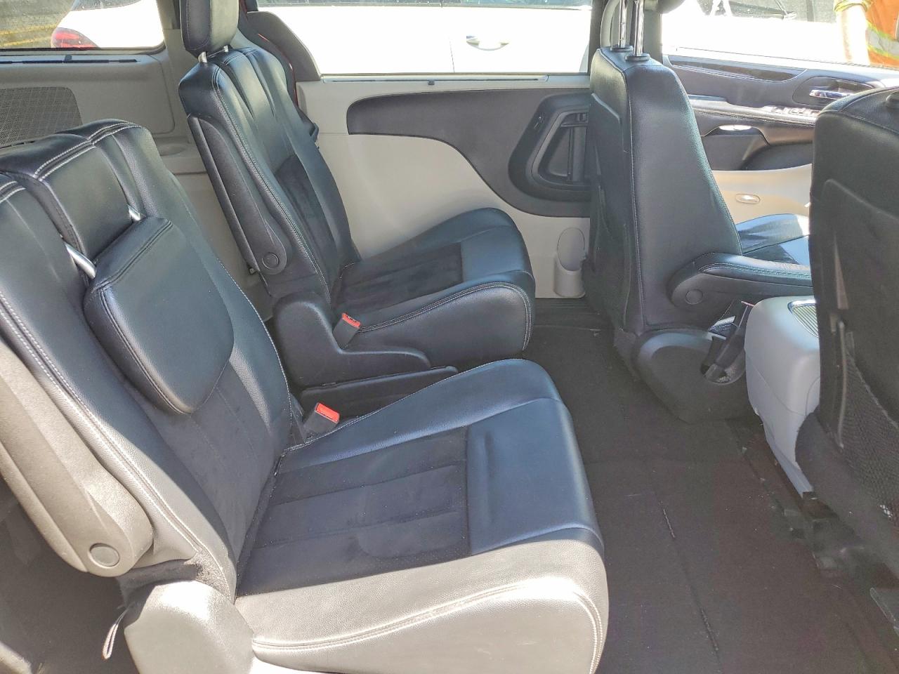 Dodge Caravan Sxt