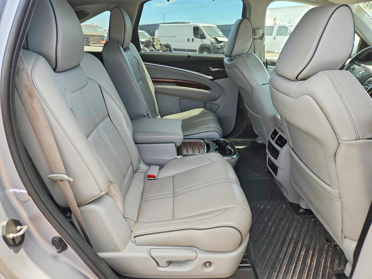 Acura MDX Advance