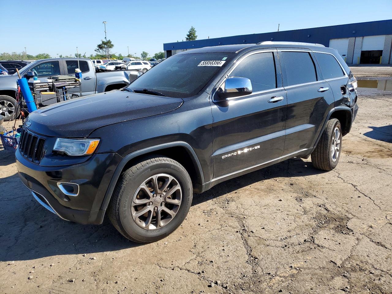 Salvage Jeep Grand Cherokee Image