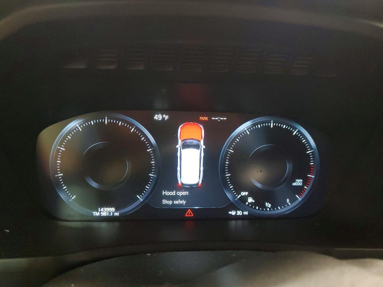 Volvo XC90 T6