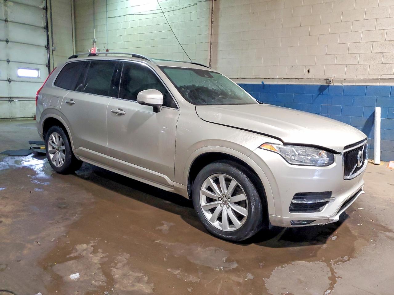 Volvo XC90 T6