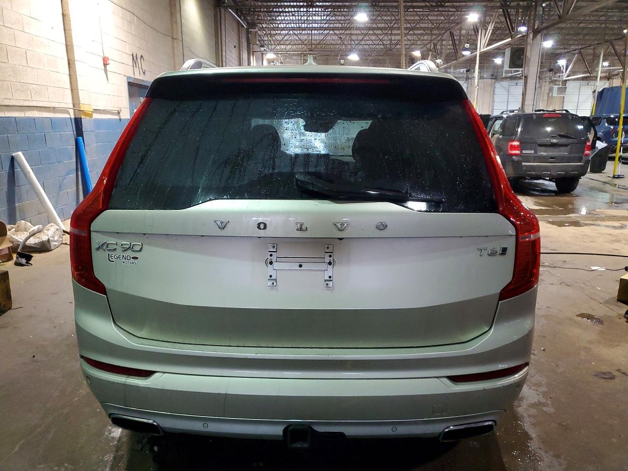 Volvo XC90 T6