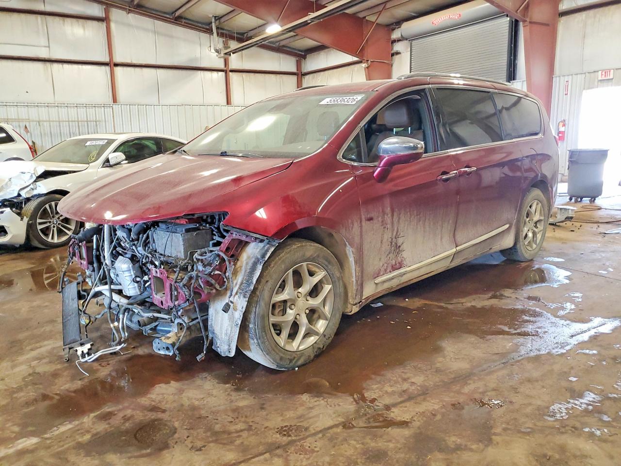 Salvage Chrysler Pacifica Image