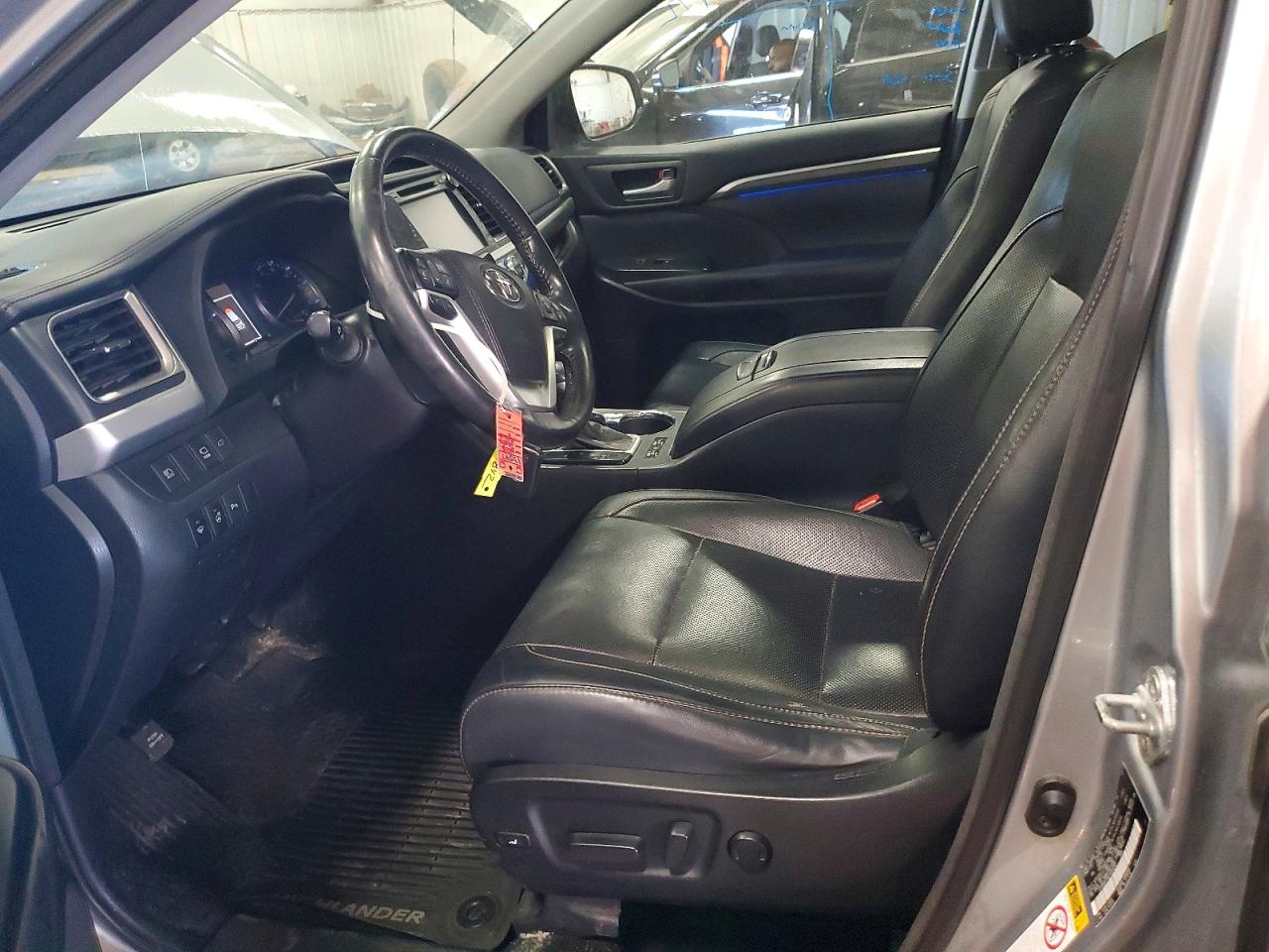 Toyota Highlander Limited Platinum
