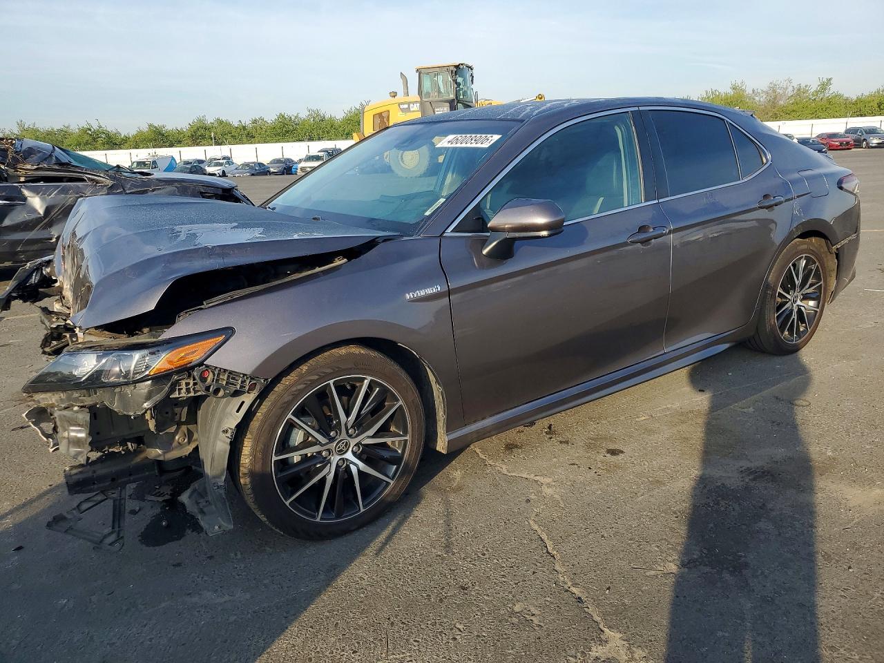 Salvage Toyota Camry Image