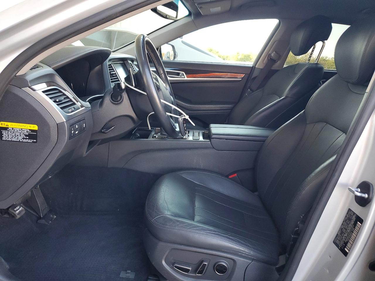 Hyundai Genesis 3.8l
